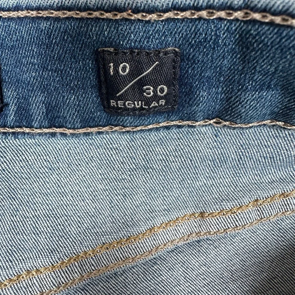 Lucky Brand Sweet Straight leg‎ Distressed Blue Jeans Womens 10/30 Medium Wash